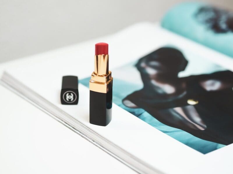 lipstick on magazine ad