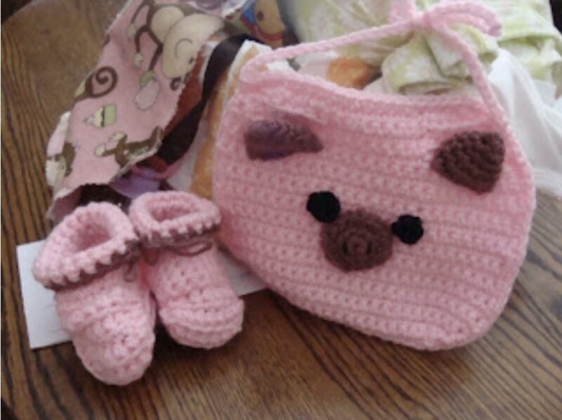 Knitted Baby Gets