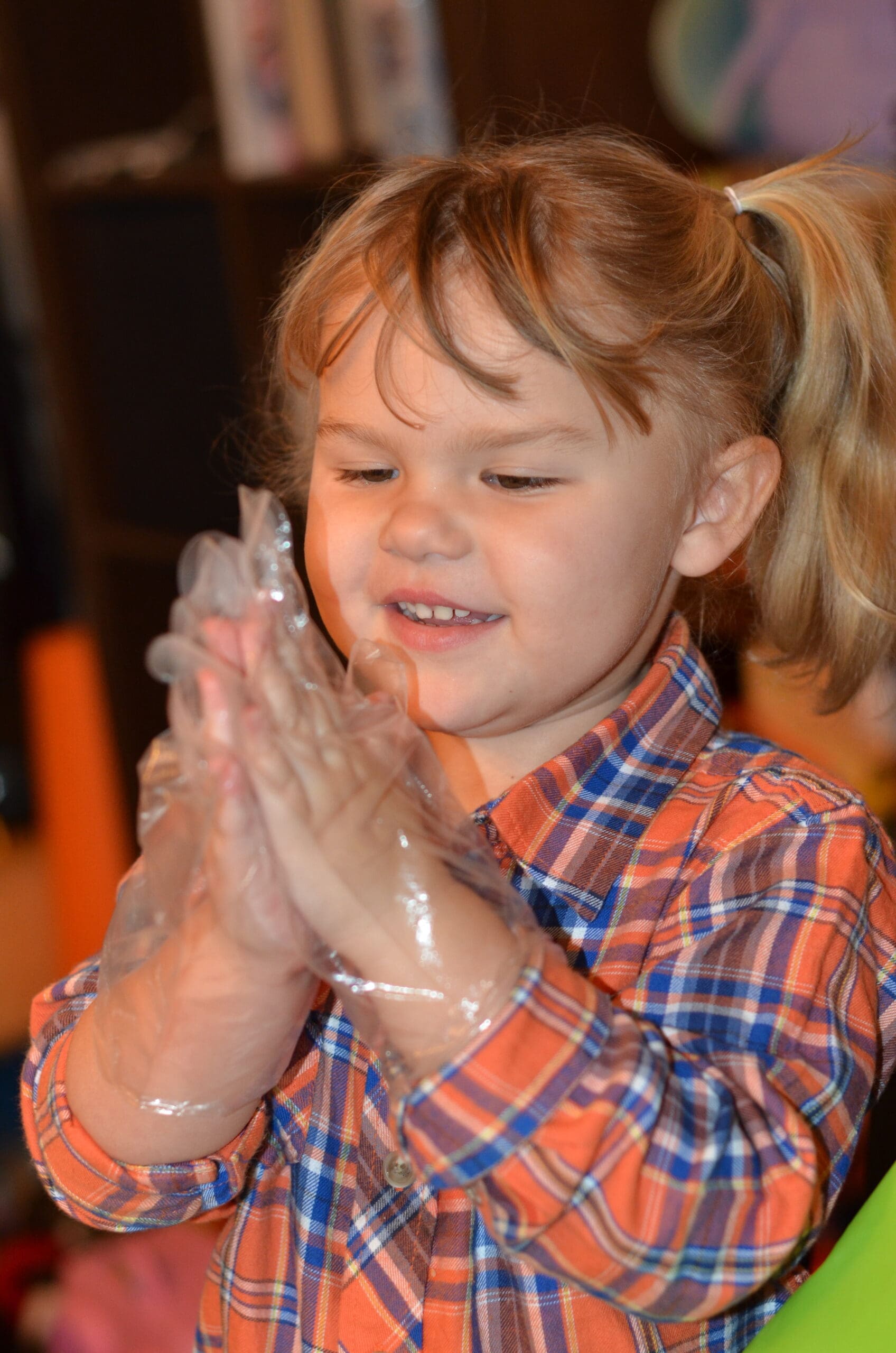 Little girl in Glovies
