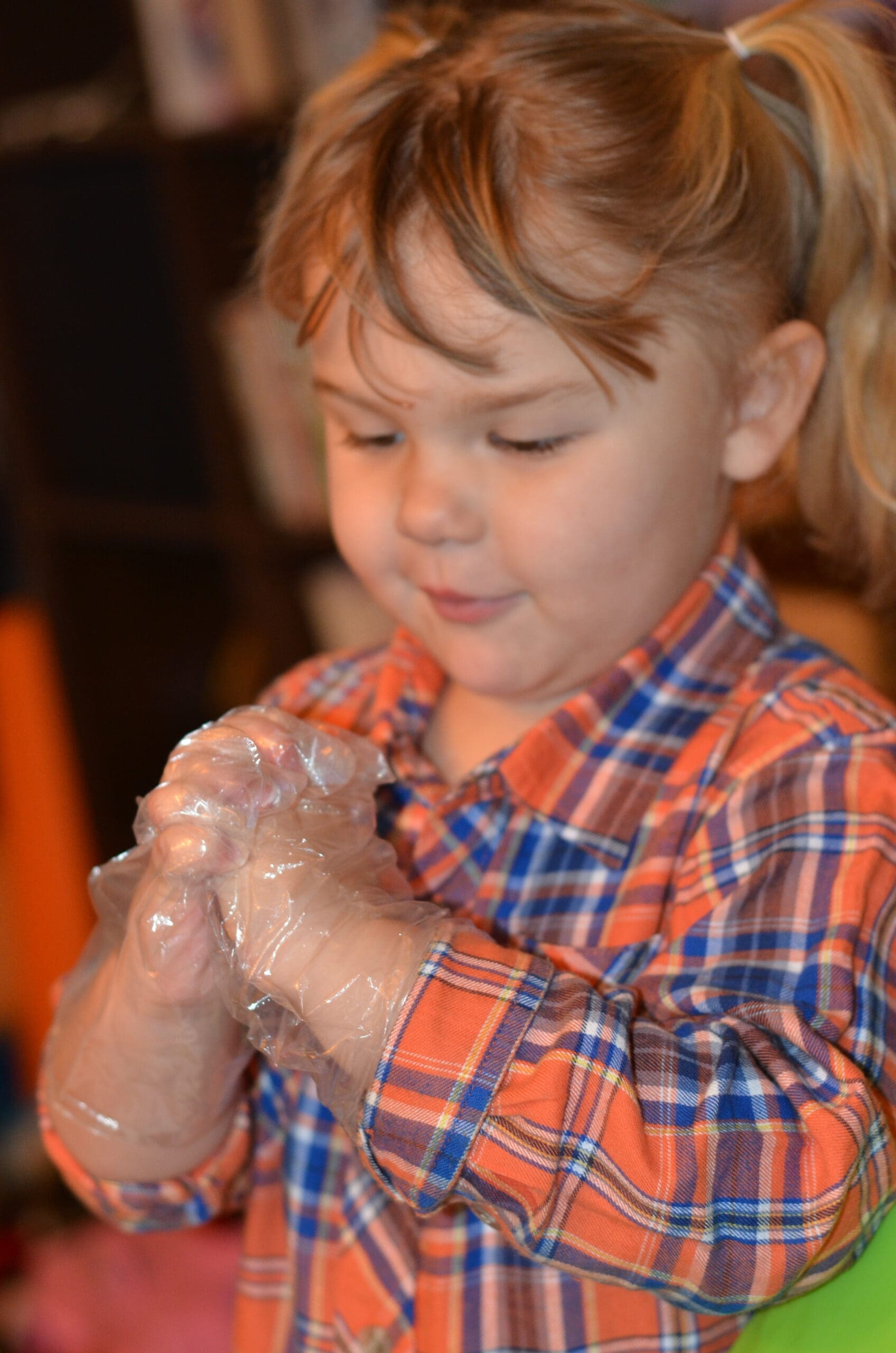 Little girl in Glovies