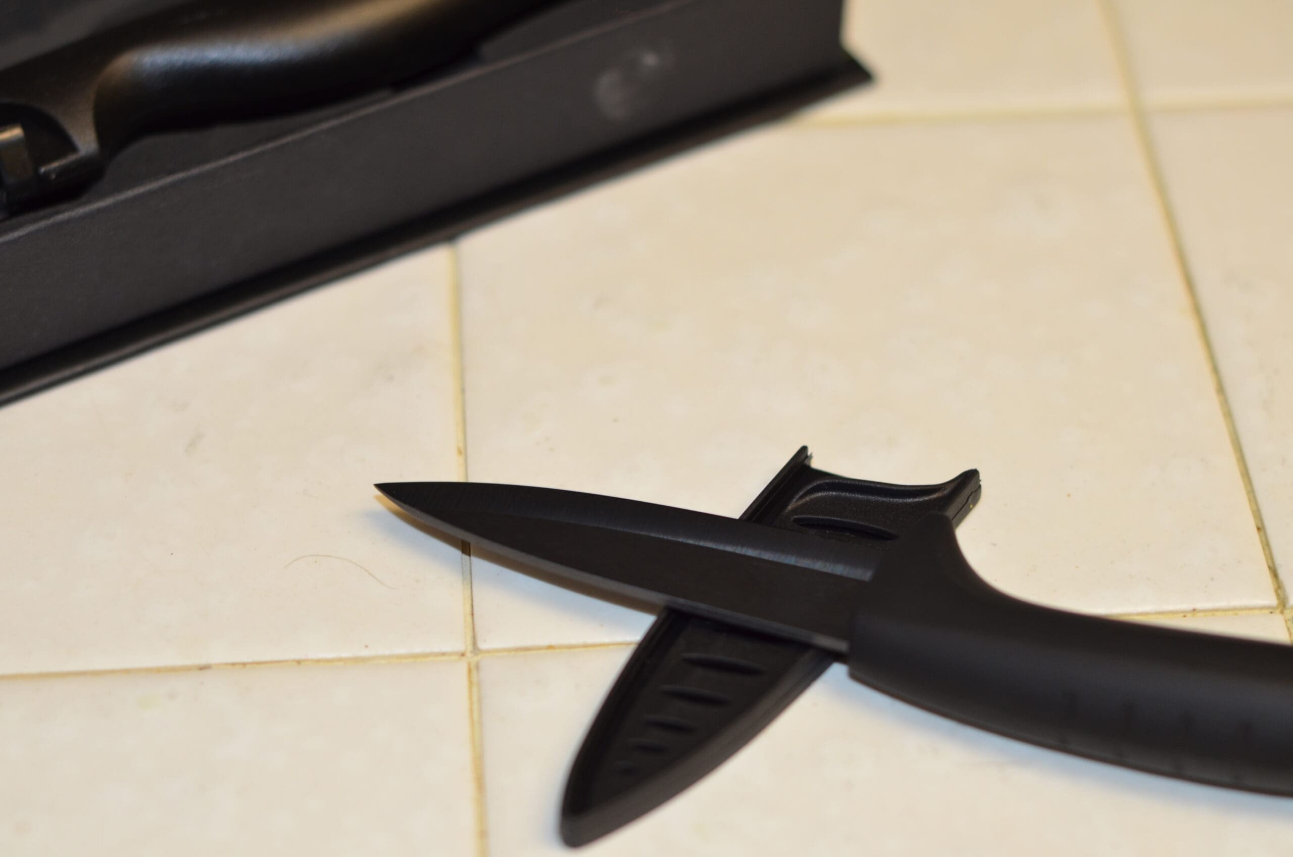 NanoRazor 3" Ceramic Paring Knife & Free Peeler