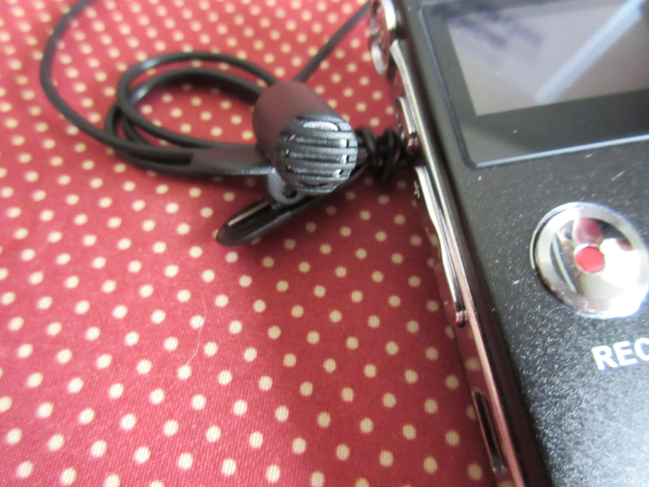 iGearPro 8GB Digital Audio Voice Recorder