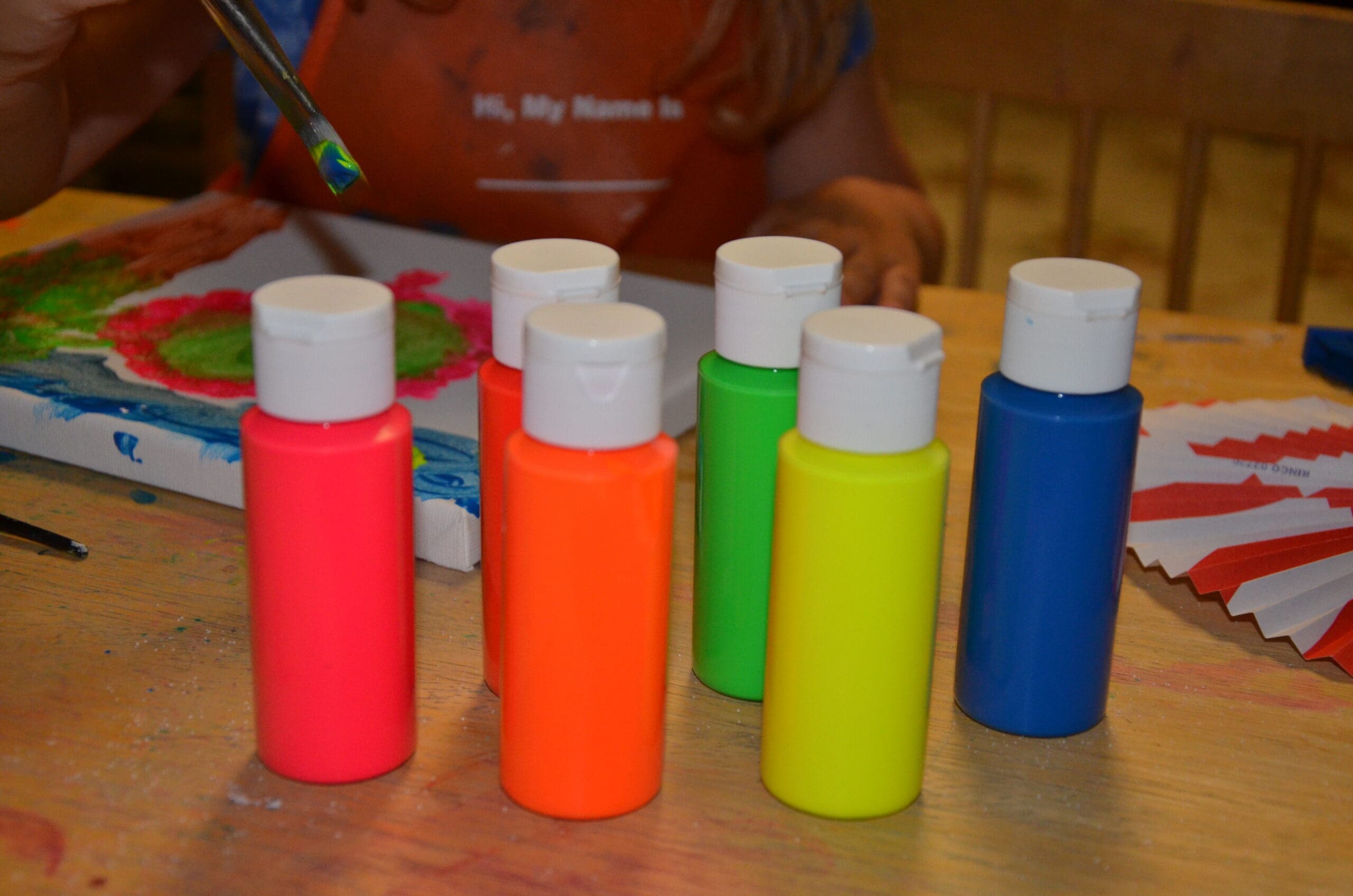 Black light neon paint set