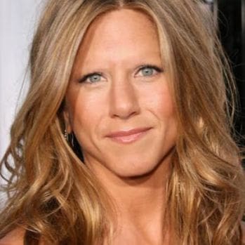 Jennifer Aniston without eyebrows