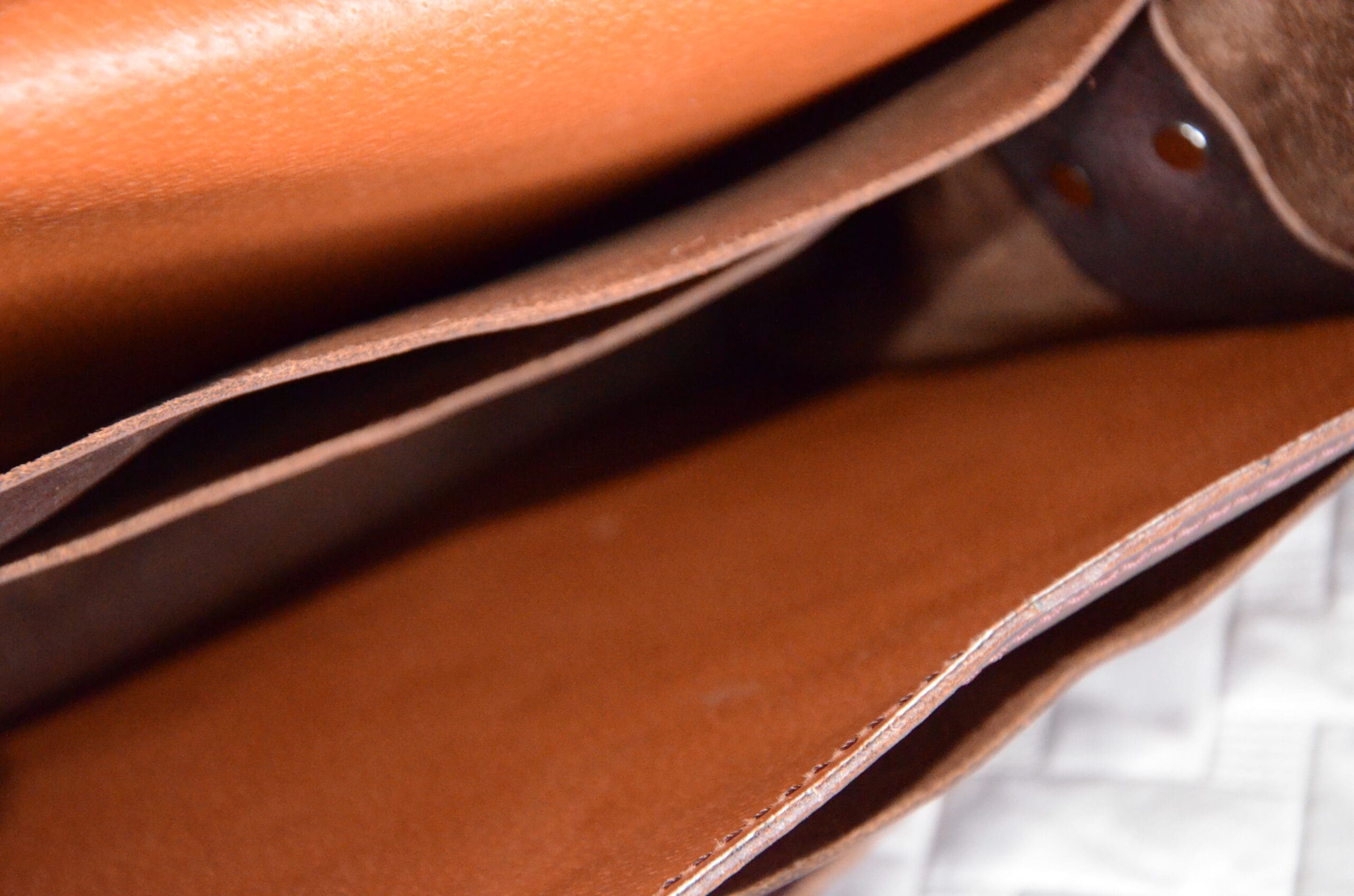 Rugged Material Real Grain Leather Briefcase