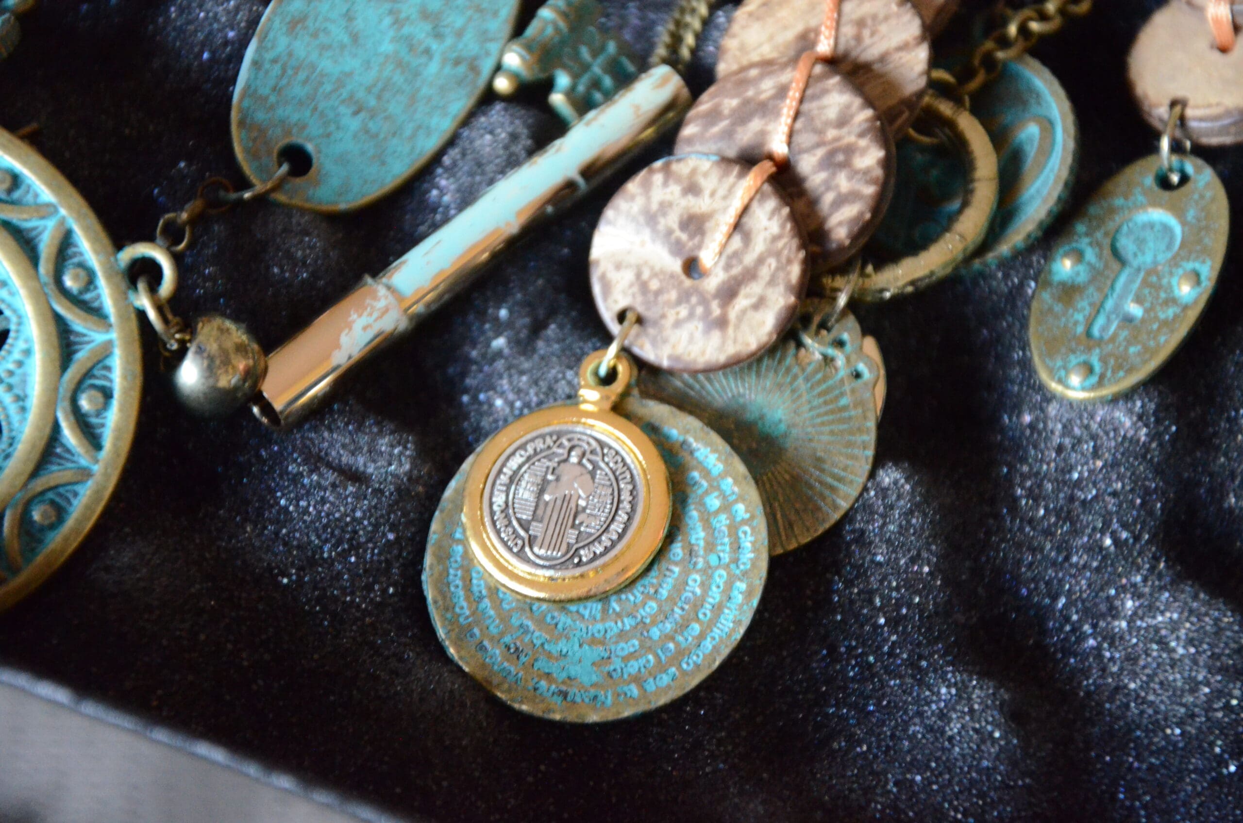 eManco Ethnic Statement Choker
