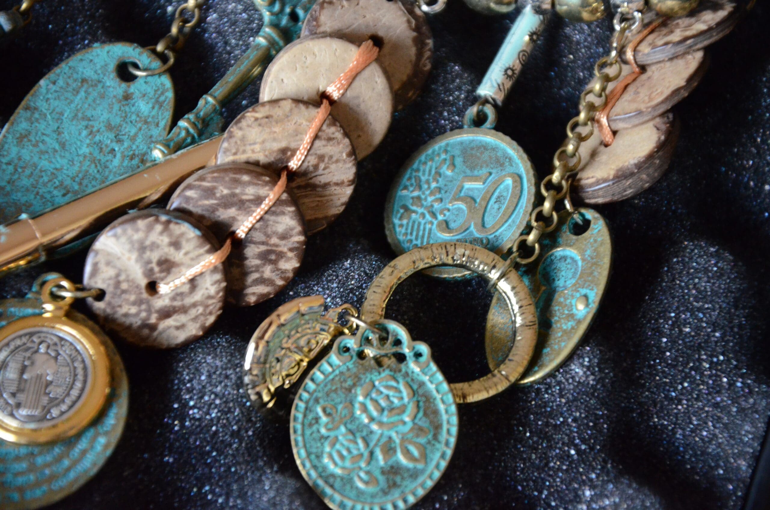 eManco Ethnic Statement Choker