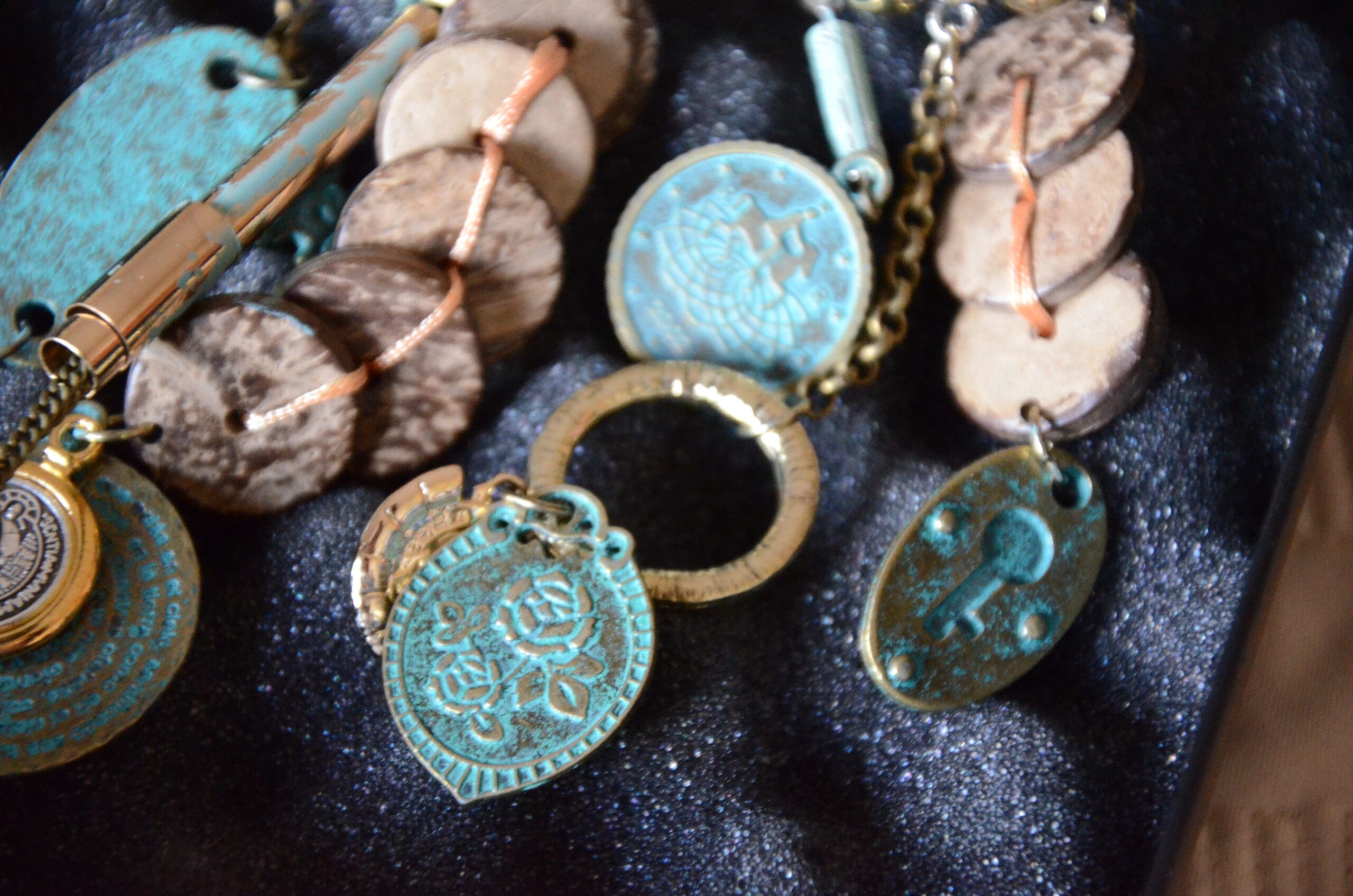 eManco Ethnic Statement Choker