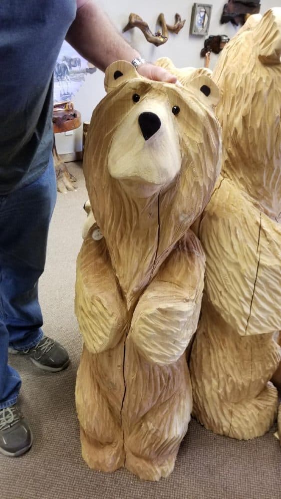 happy sunday carved bear