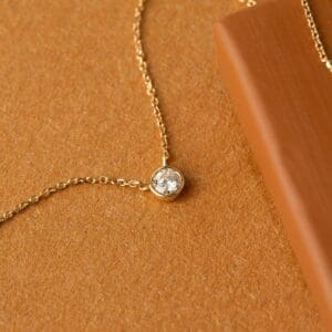 AU-Rate Necklace Bezel Diamond Necklace