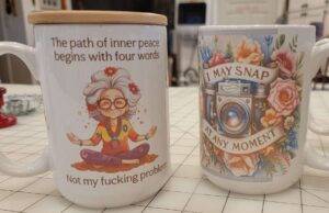 Snap and hippie mugs