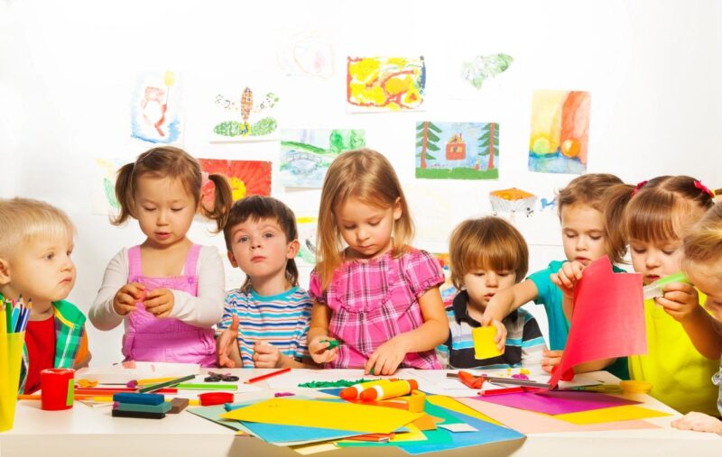 Children in art class