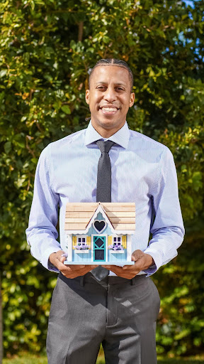 What to Ask Before Signing With a Property Manager